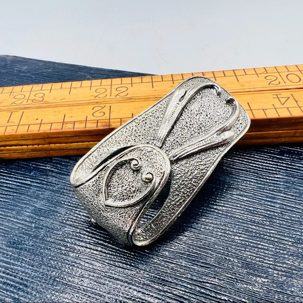 Vintage SARAH COVENTRY split trick silver tone brooch pin eyeglass holder